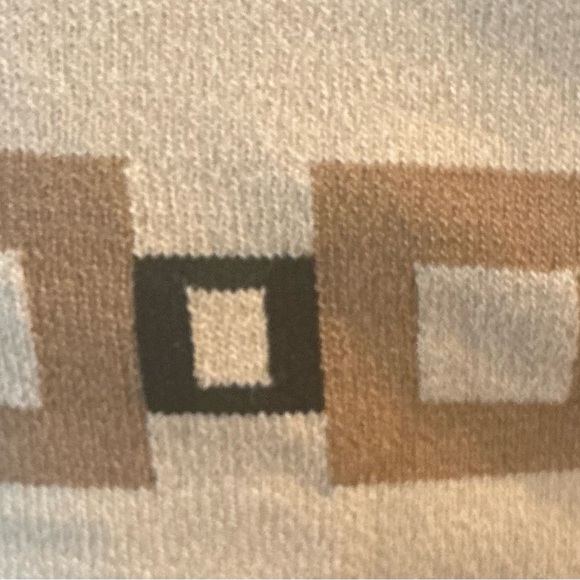 PETER NYGARD Beige Knit Cardigan with Geometric Trim - Picture 8 of 8